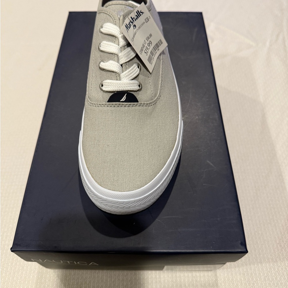 Nautica Men's Light Gray Canvas Sneakers